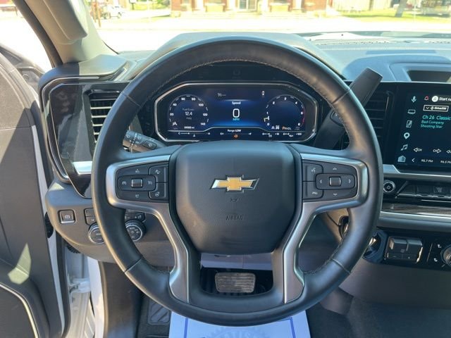 Used 2025 White Chevrolet LT image 30