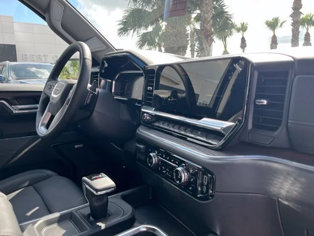 2026 GMC Sierra 1500 SLT - Photo 11