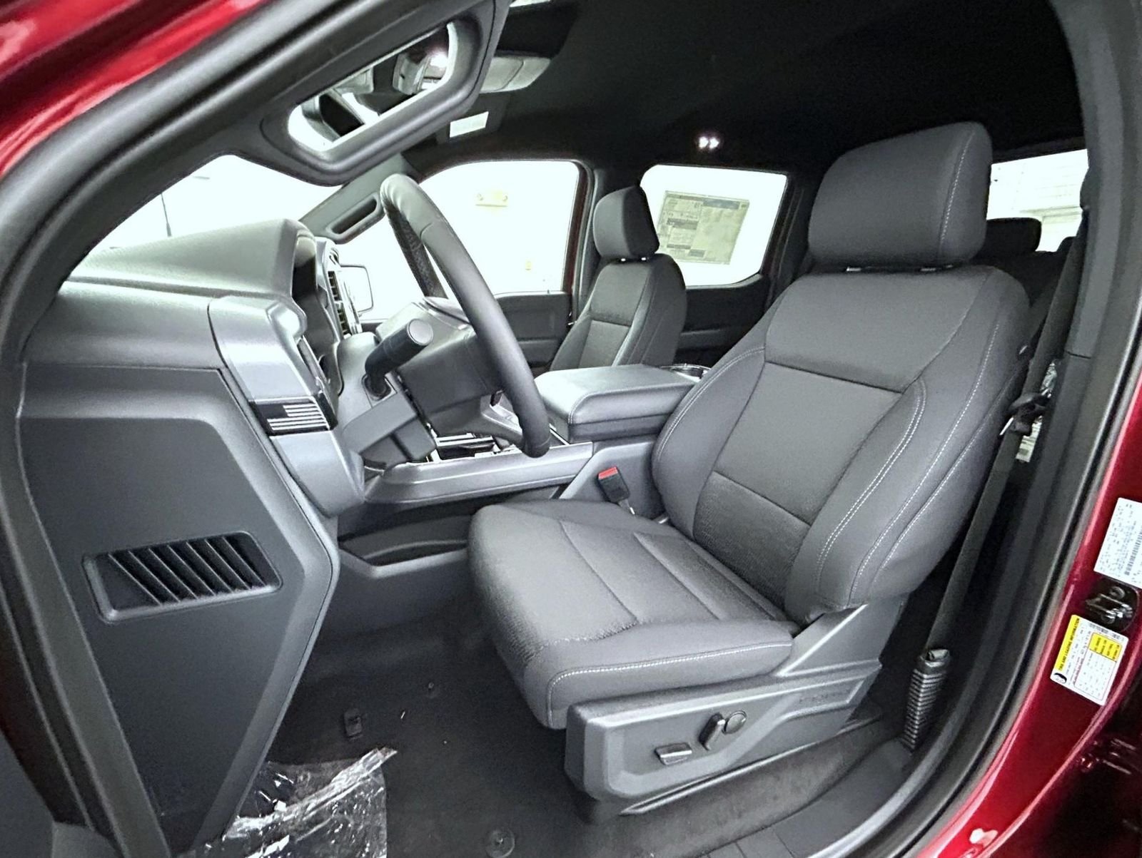 New 2026 Ruby Red Metallic Tinted Clearcoat Ford XLT image 10