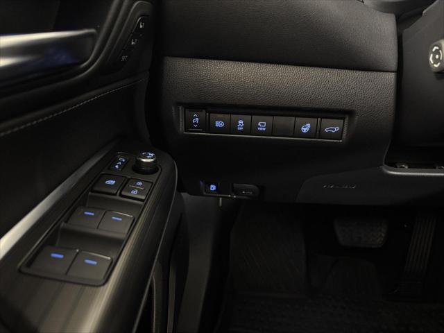Certified Used 2021 BLIZZARD PEARL Toyota  image 19