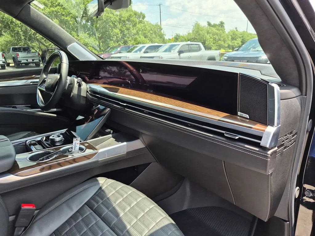 Used 2025 Black Cadillac Sport Platinum image 42