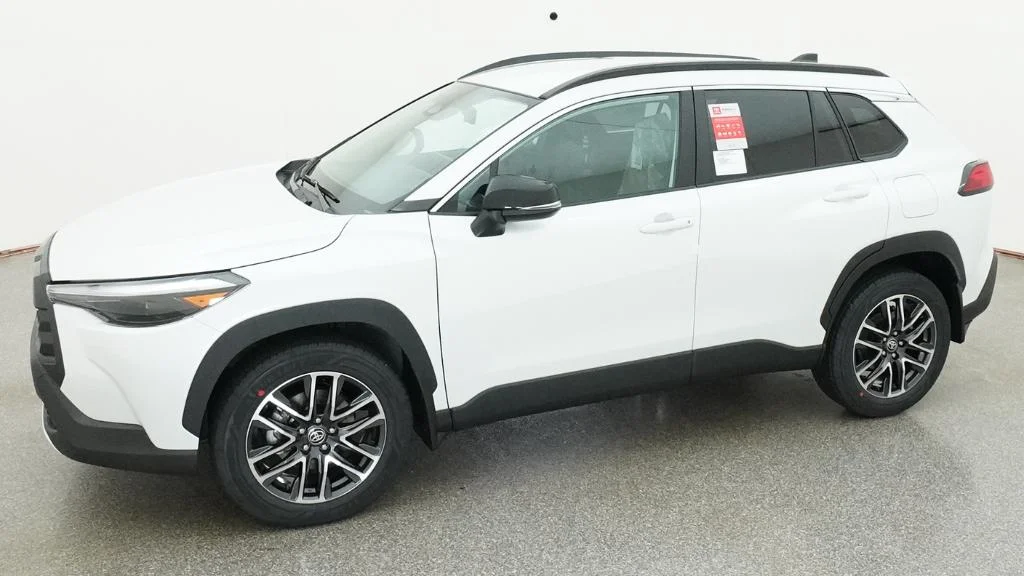 New 2026 Wind Chill Pearl Toyota XLE image 18