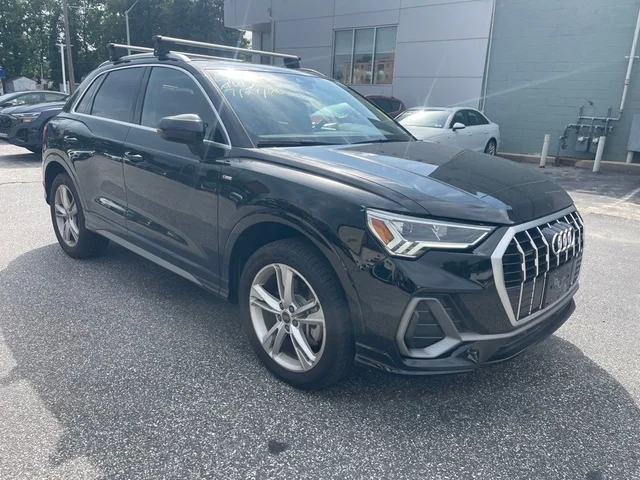 2023 Audi Q3 Premium