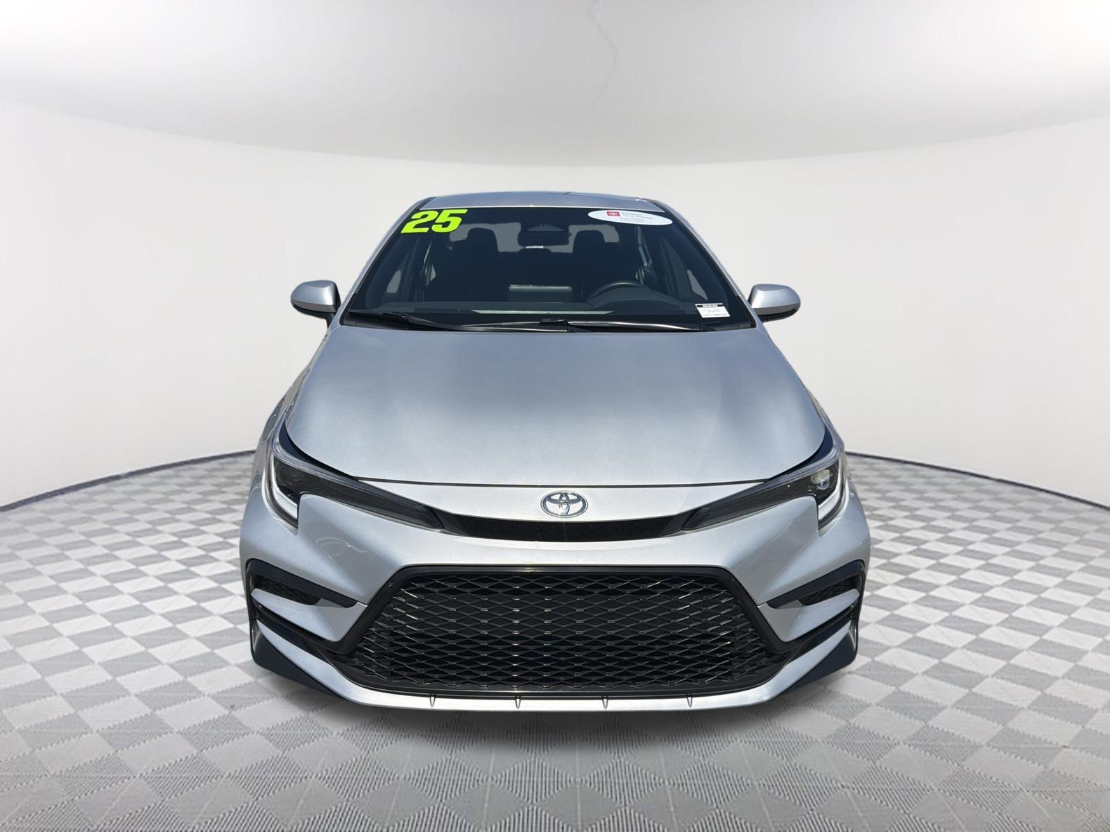 Used 2025 Classic Silver Metallic Toyota SE image 2