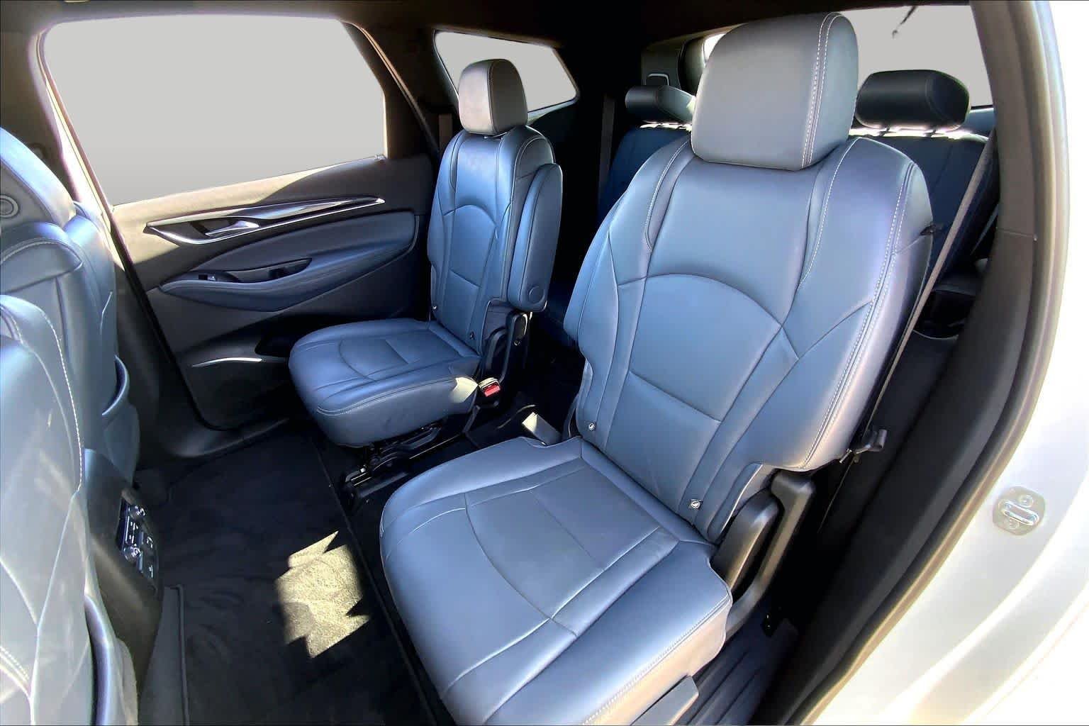 Used 2022 Summit White Buick Premium image 20