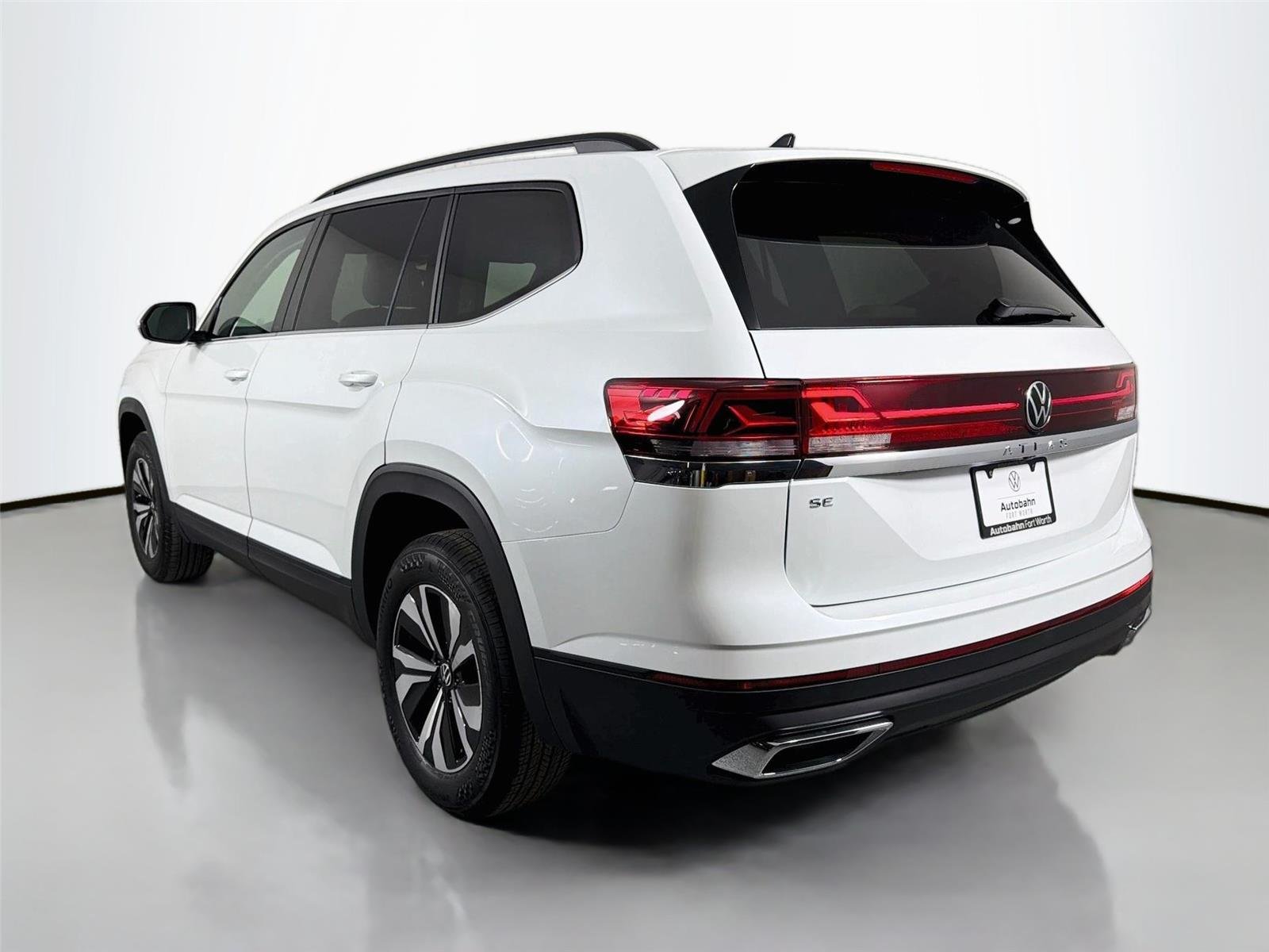 New 2026 Opal White Pearl Volkswagen 2.0T SE image 7