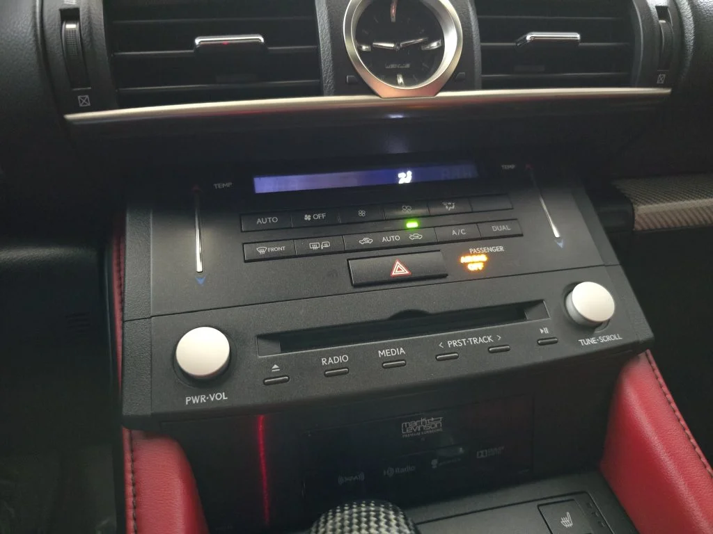 Used 2015 Black Lexus F image 21