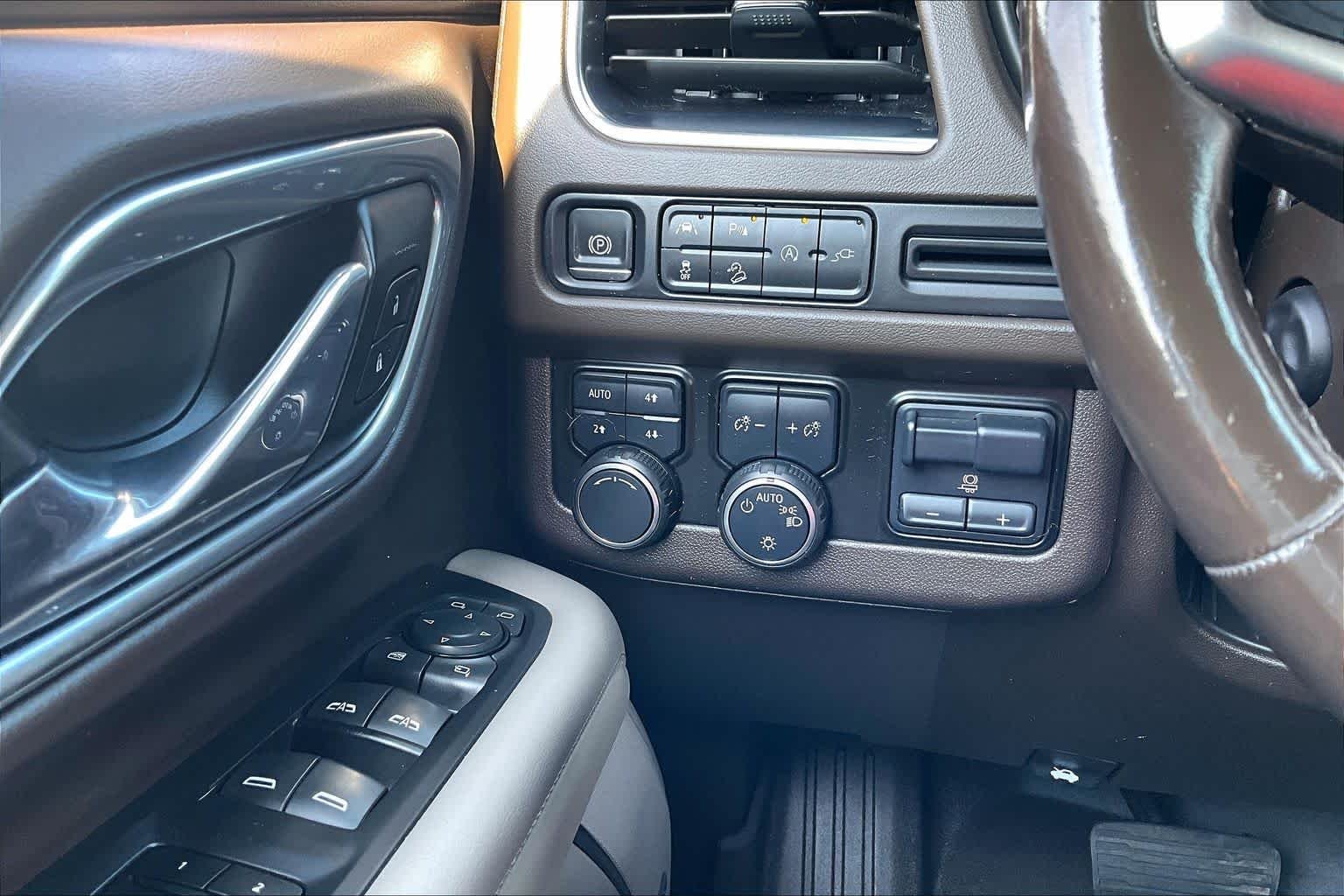 Used 2021 Midnight Blue Metallic Chevrolet Z71 image 47