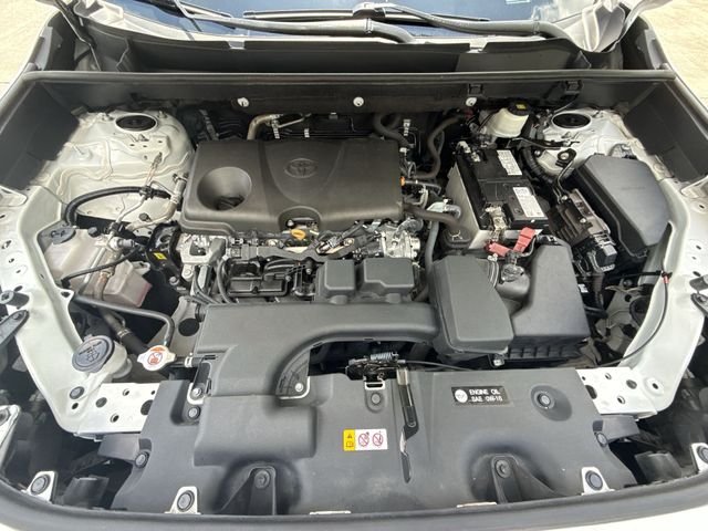 2024 Toyota RAV4 XLE - Photo 27