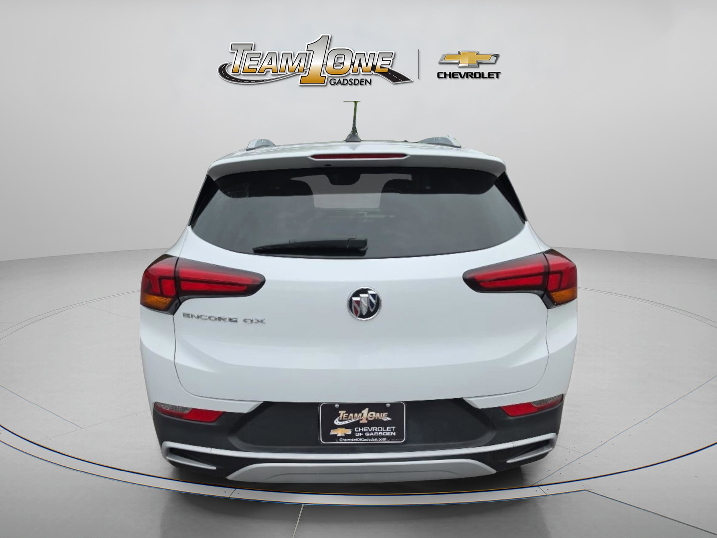 Used 2022 Summit White Buick Select image 6