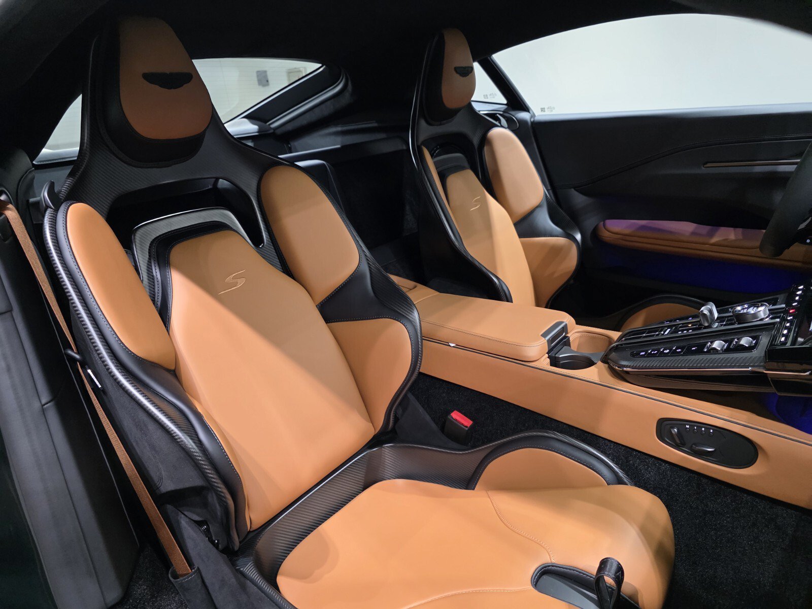 2026 Aston Martin Vantage Base - Photo 19