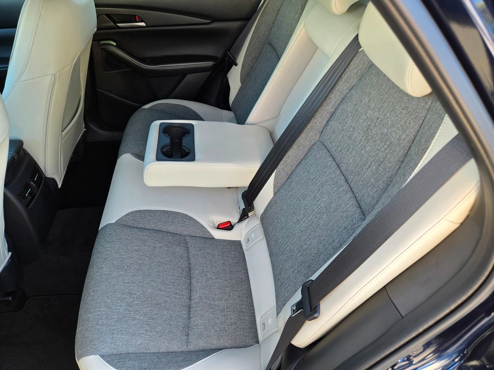 New 2026 Deep Crystal Blue Mica Mazda 2.5 S Aire Edition image 10
