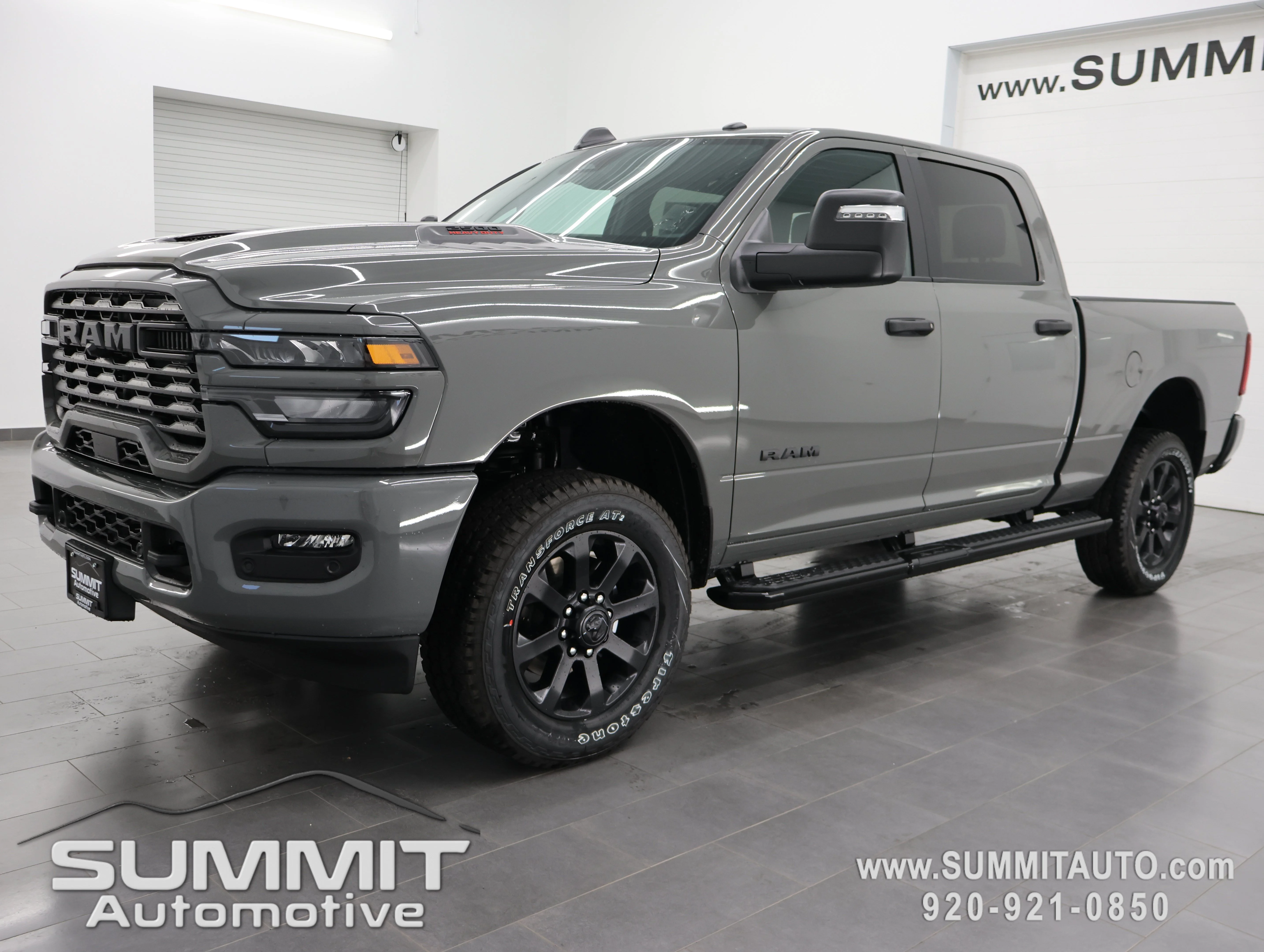 New 2026 Ceramic Gray Clearcoat RAM Big Horn image 7