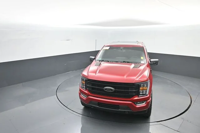 Used 2022 Red Ford XLT image 28