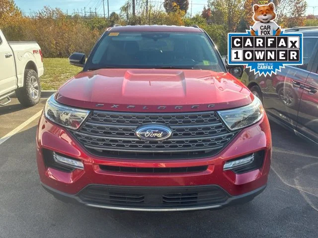Used 2023 Rapid Red Metallic Tinted Clearcoat Ford XLT image 2
