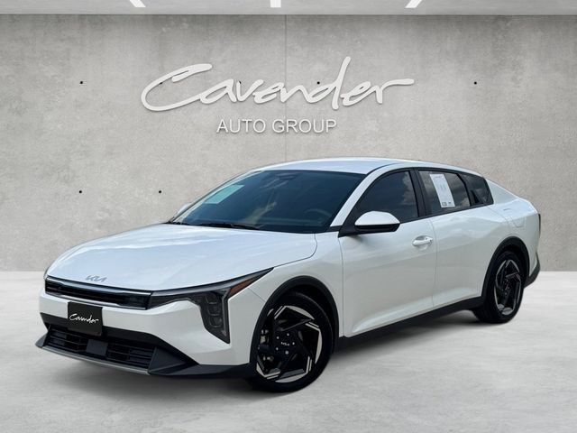 2025 Kia K4 EX AT's photo