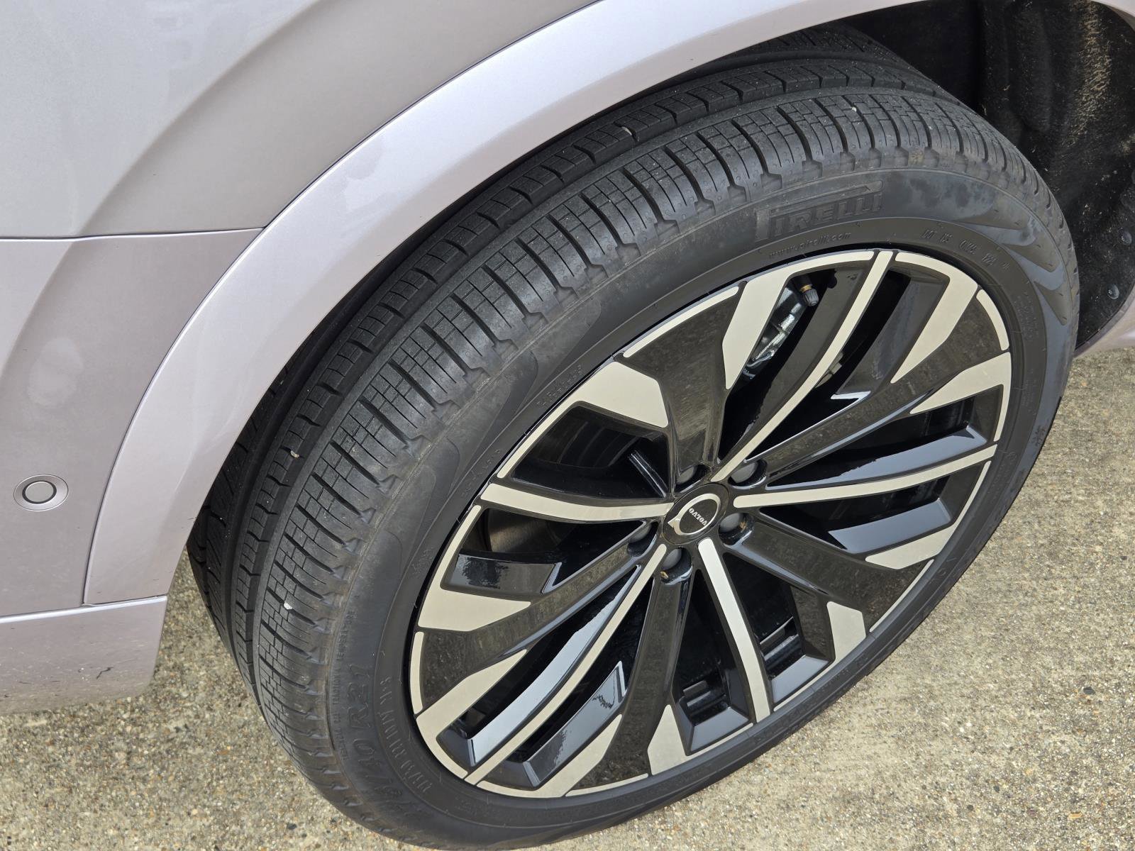 2026 Volvo XC90 Ultra - Photo 10