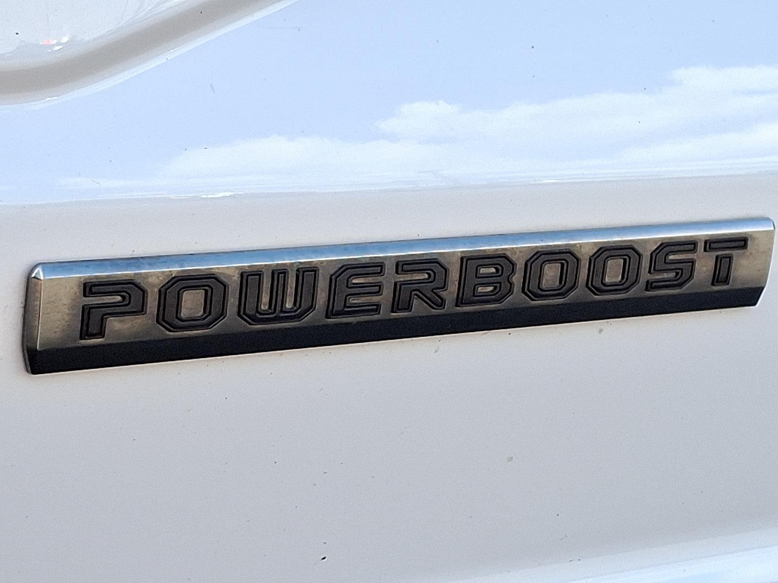 Used 2025 Star White FORD TRUCK LARIAT image 29