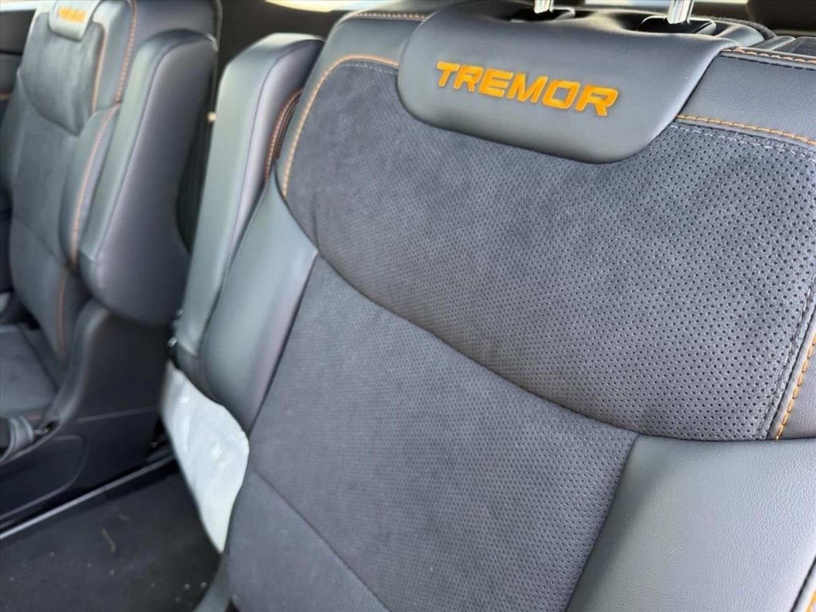 New 2026 Carbonized Gray Metallic Ford Tremor® image 13
