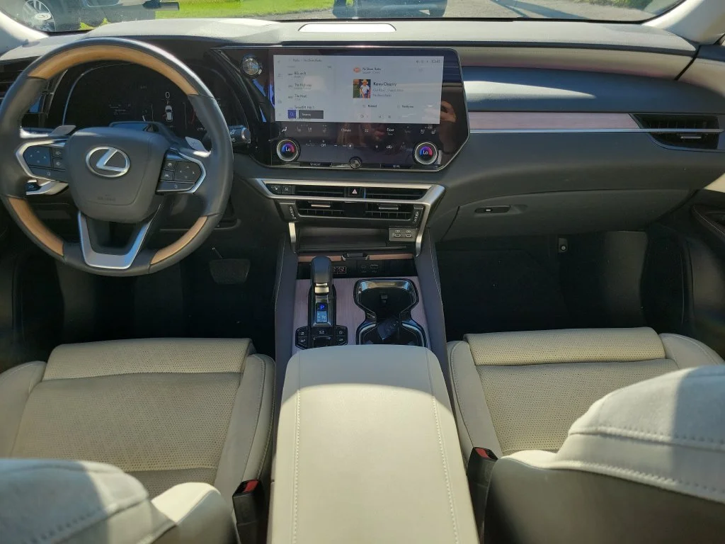 Used 2025 Red Lexus 350 Luxury image 14