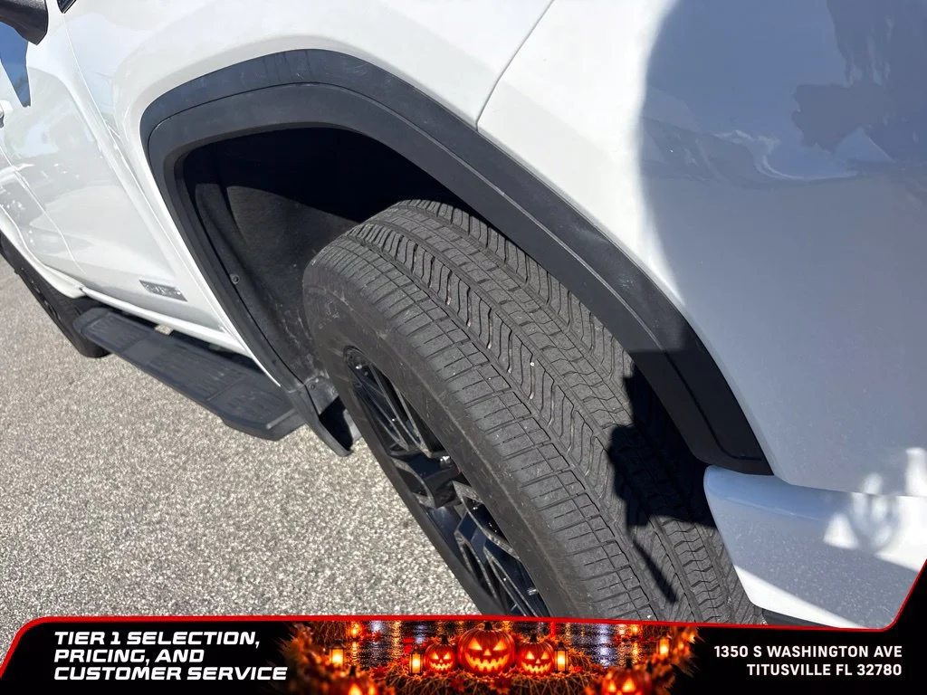 Certified Used 2025 Summit White GMC Elevation image 5