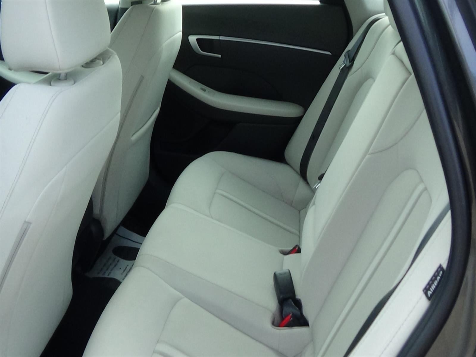Certified Used 2025 Portofino Gray Metallic (t2g) Hyundai SEL image 11