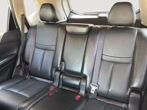 Used 2018 Pearl White Nissan SL image 12