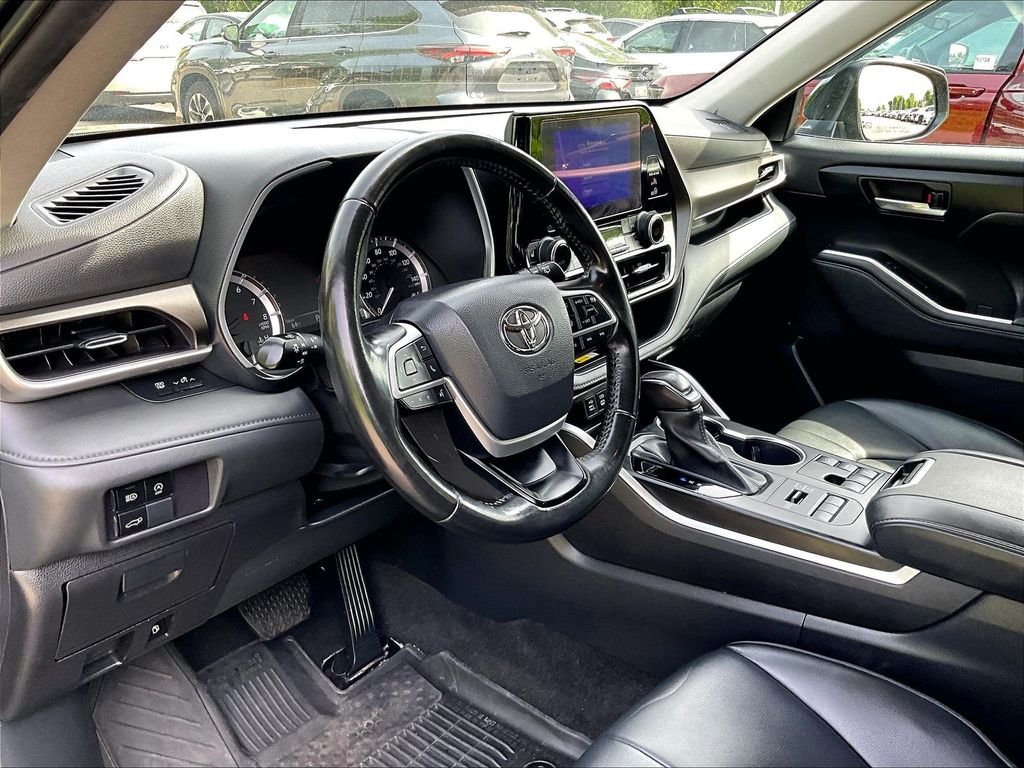 Used 2023 Black Toyota XLE image 8