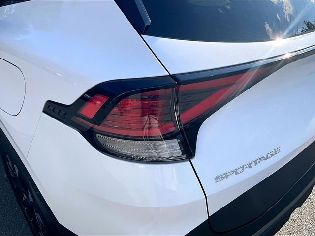 Used 2023 White Kia X-Line image 32