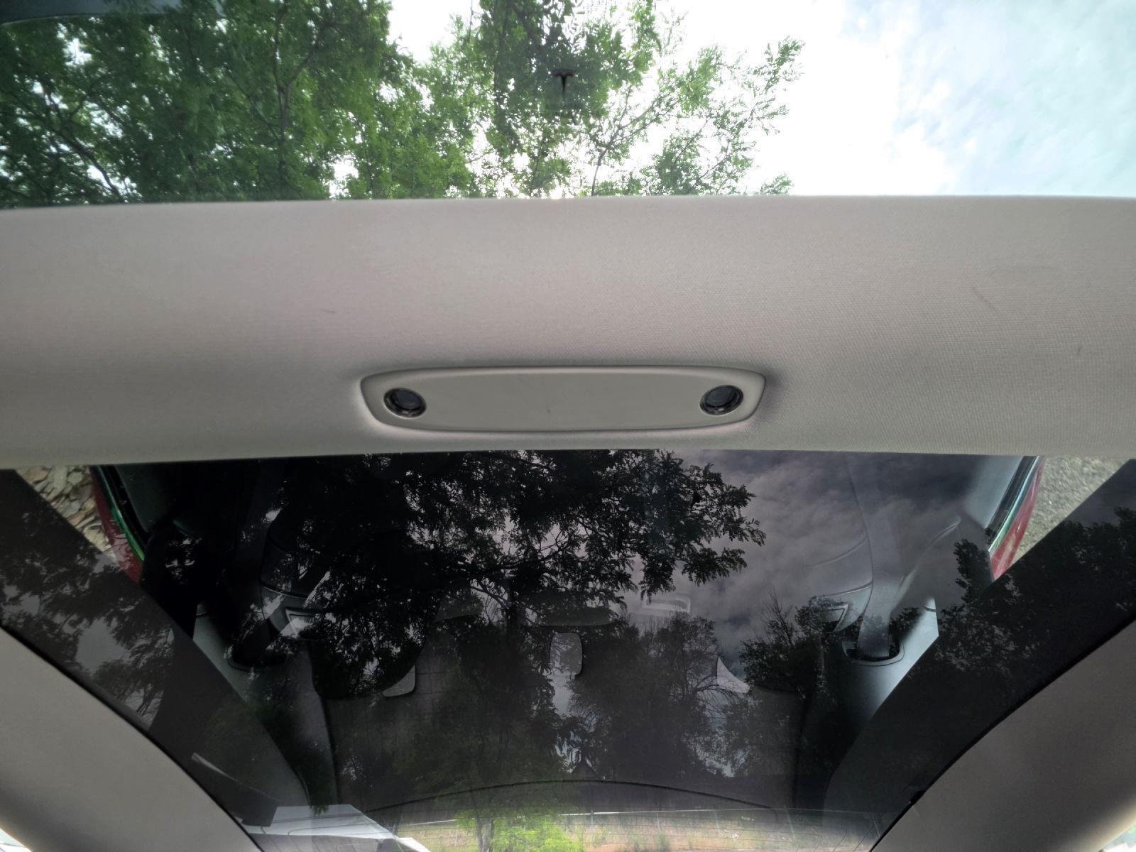 Used 2018  Tesla Long Range Battery image 31