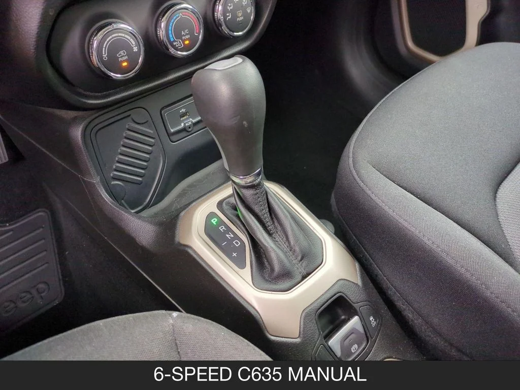 Used 2016 White Jeep Latitude image 20
