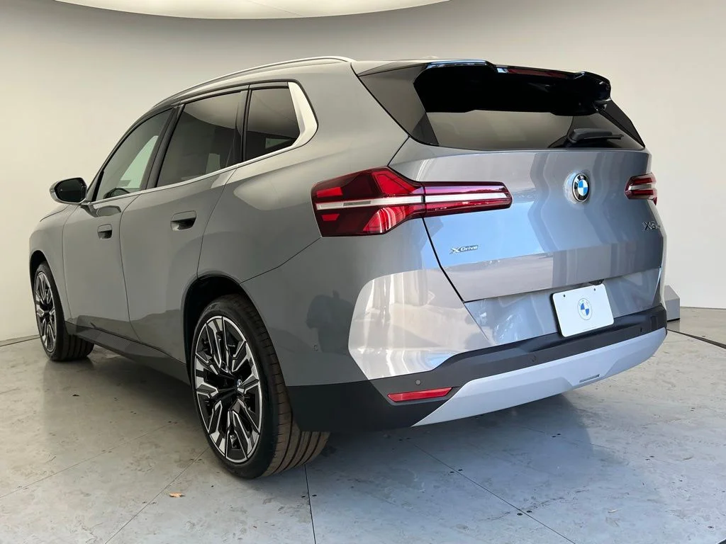 New 2026 Skyscraper Grey Metallic BMW 30 xDrive image 4