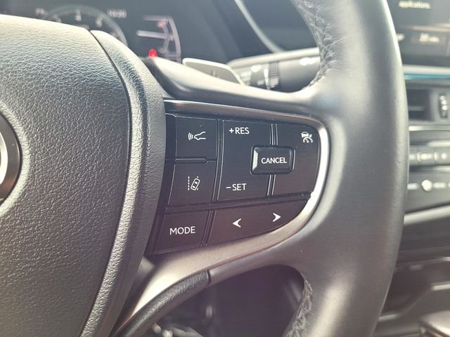 Used 2022 White Lexus 250 image 23