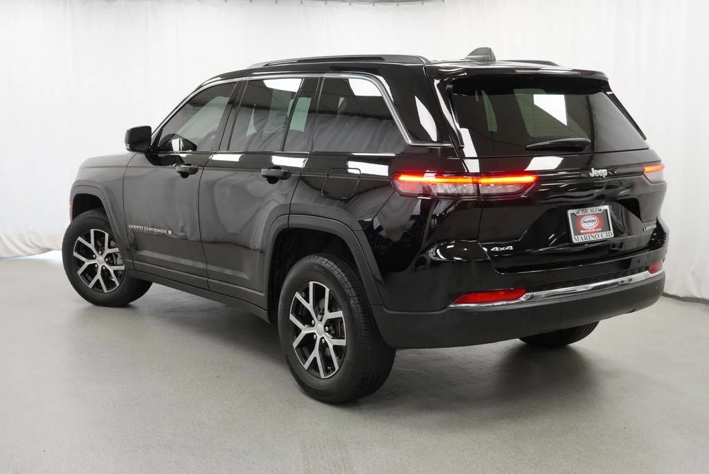 Used 2024 Black Jeep Limited image 26