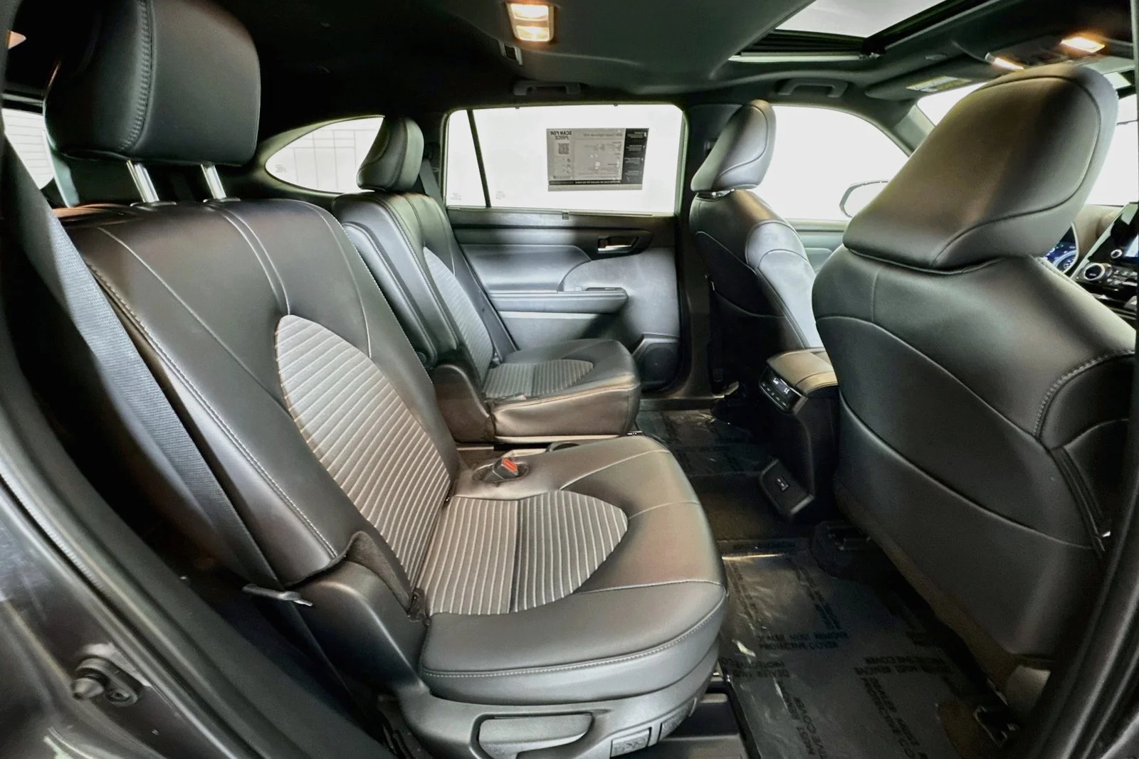 Used 2025 Gray Toyota XSE image 27