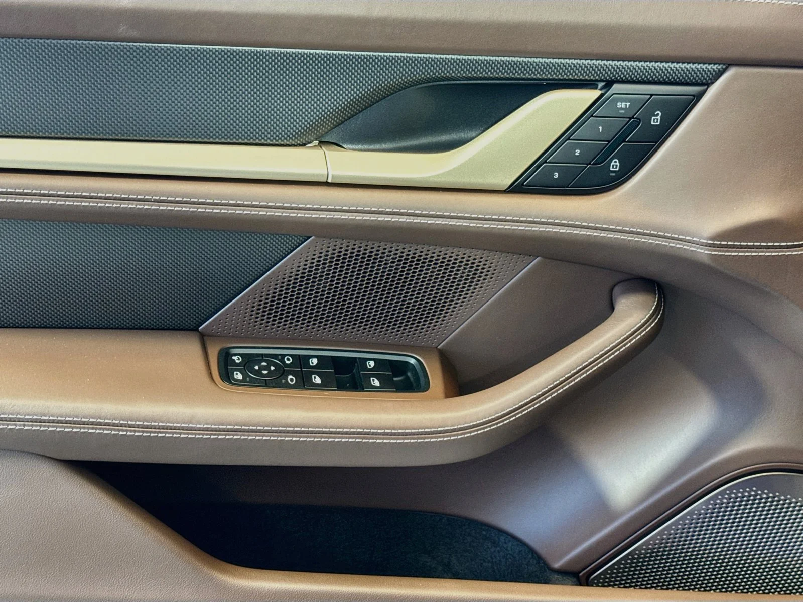 New 2026 Purple Sky Metallic Porsche Turbo S image 11