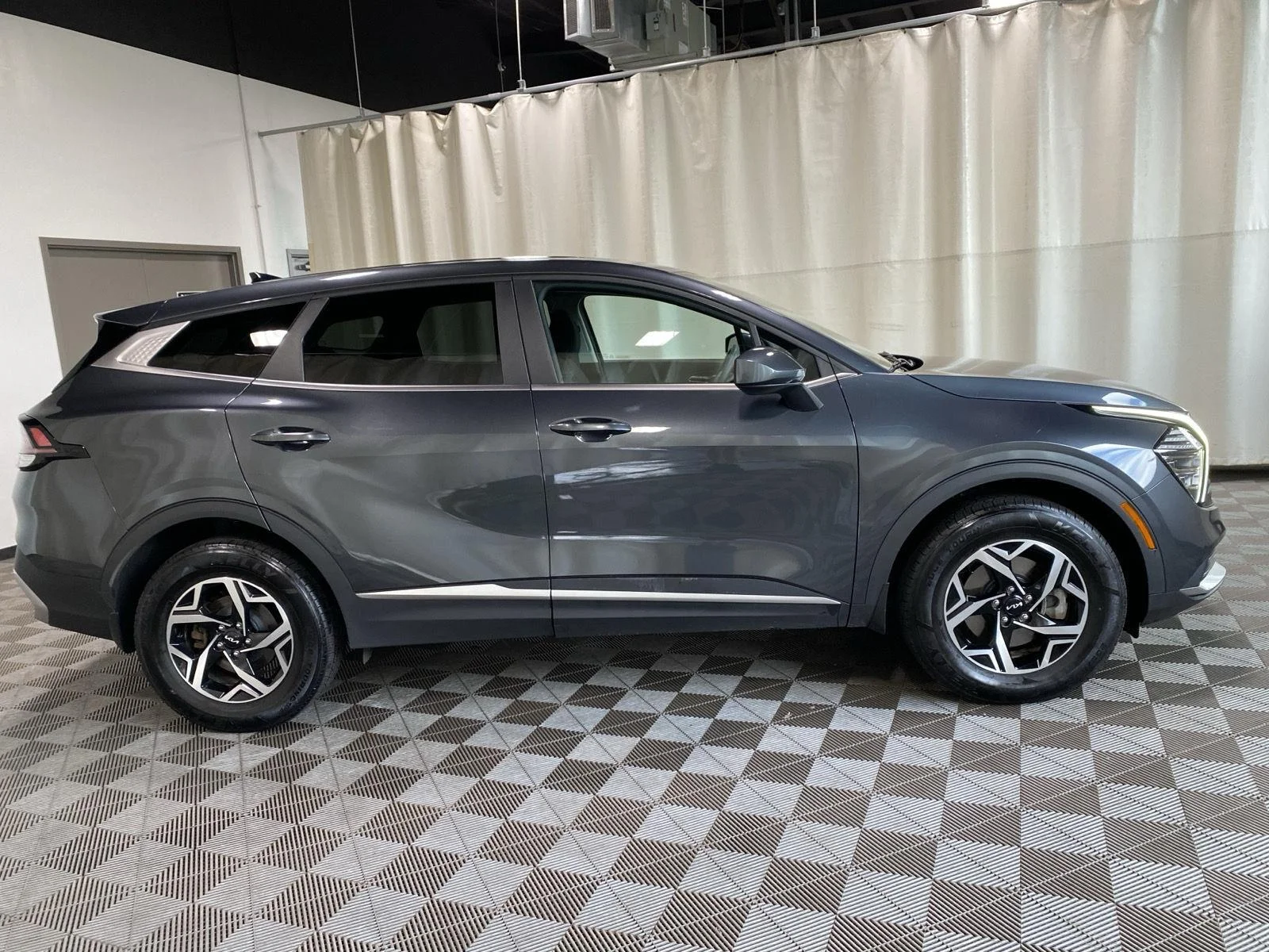 Used 2024 Gravity Gray Kia LX image 17