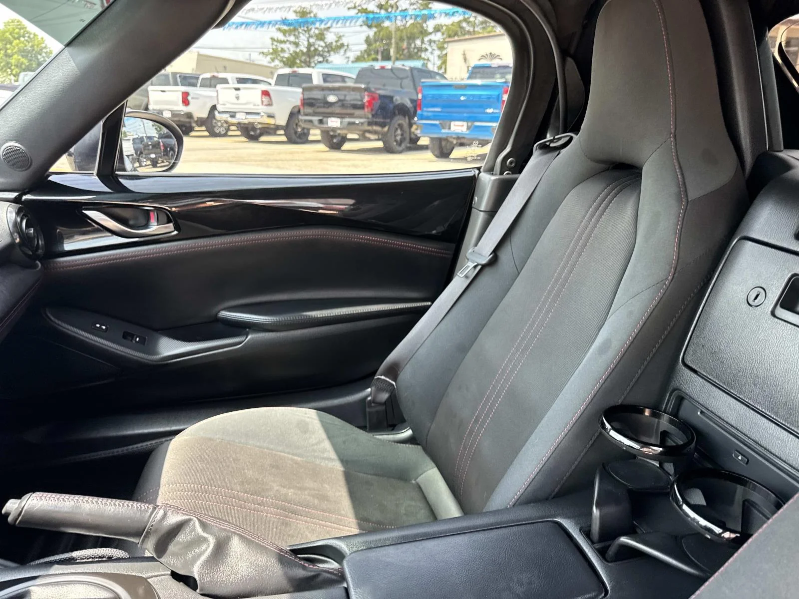 Used 2016 Jet Black Mica Mazda Club image 14