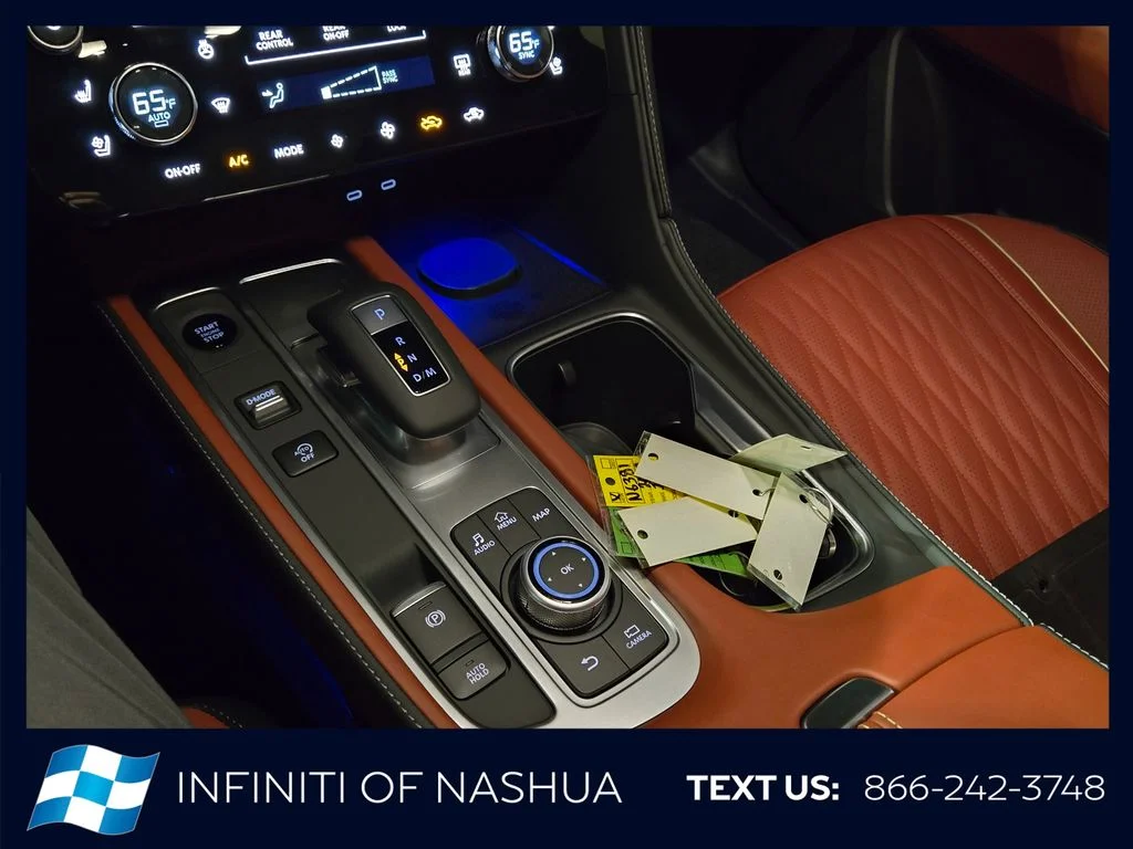 New 2027 2T RAD WHT INFINITI Autograph AWD image 28