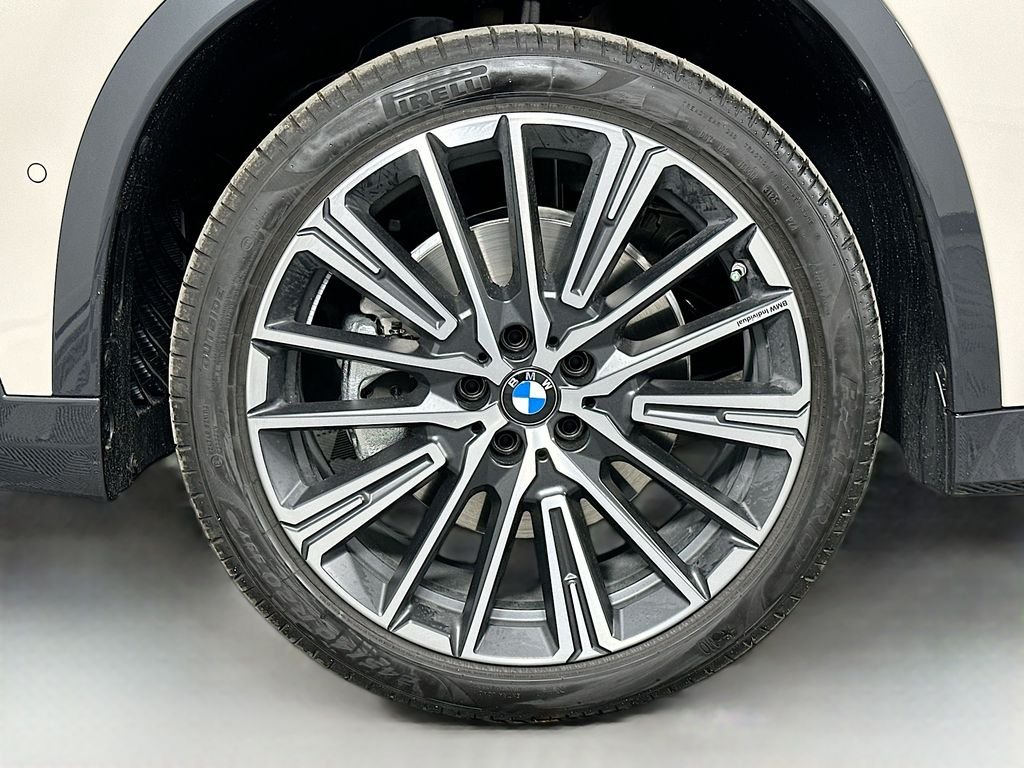 Used 2026 Dune Grey Metallic BMW xDrive28i image 23