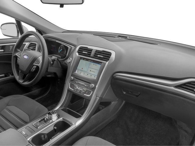 Used 2017 White Platinum Ford SE image 16