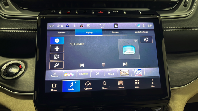 Used 2024 Midnight Sky Jeep Limited image 30