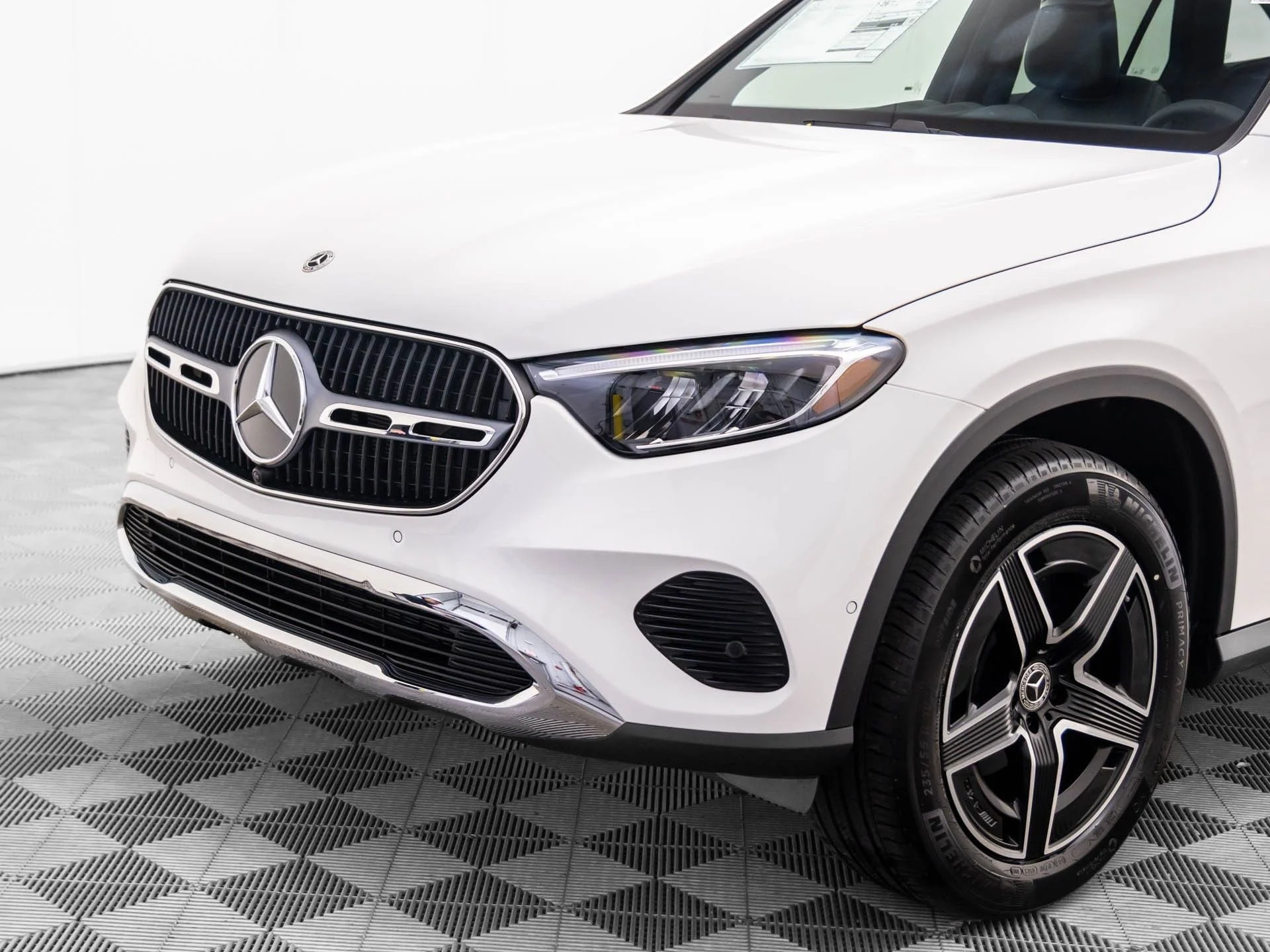New 2026 White Mercedes-Benz GLC 300 image 35