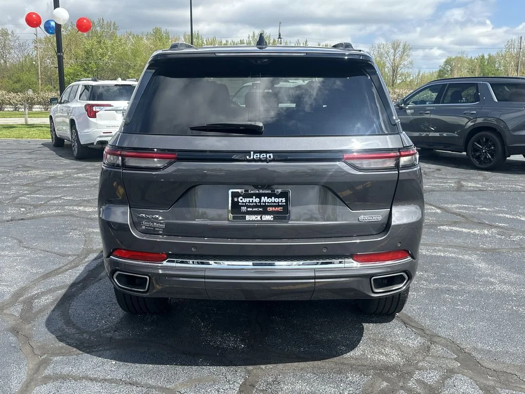 Used 2024 Gray Jeep Overland image 7