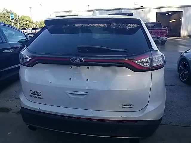 Used 2018 White Ford SEL image 30