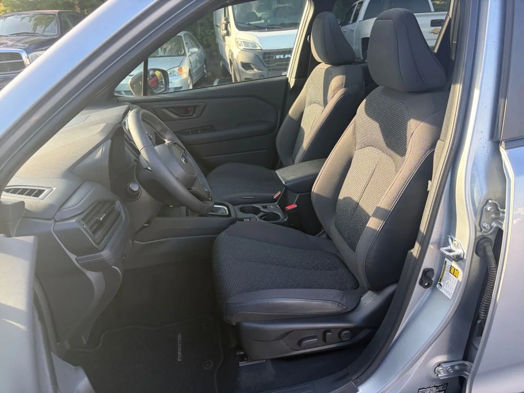 Used 2025 Ice Silver Metallic Subaru Premium image 17