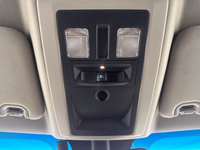 Used 2015 White Ram SLT image 13