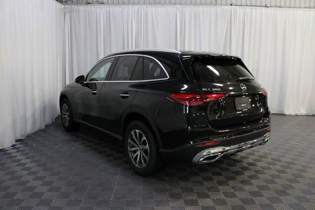 New 2026 Black Mercedes-Benz GLC 300 image 38