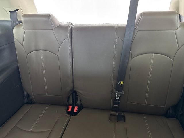 Used 2016 Black GMC SLT-1 image 31