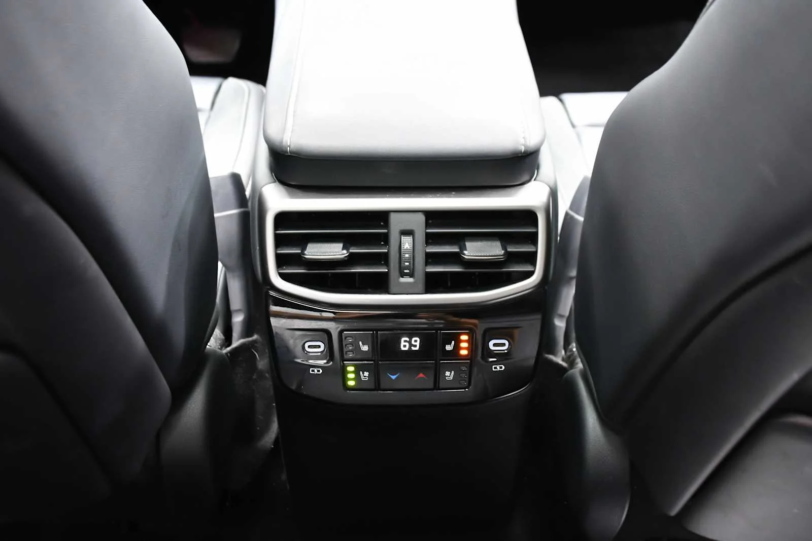 Certified Used 2024 CAVIAR Lexus Luxury image 24